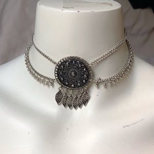 Silver Pendant Chocker